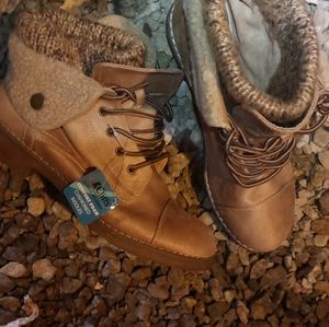White Mountain Cliff Boots brown size 8